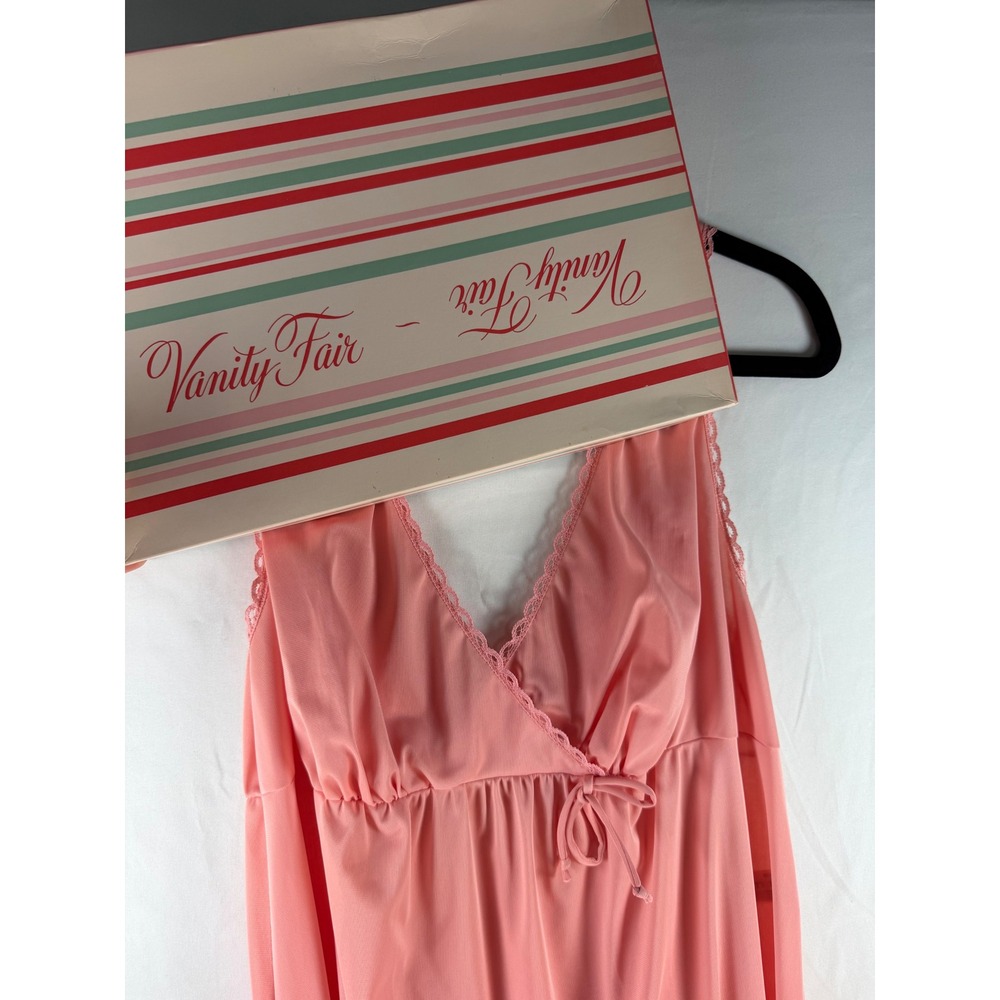 Vanity Fair Vintage Pink Lace Trim Long Nightgown Chantilly Rose Antron III 38